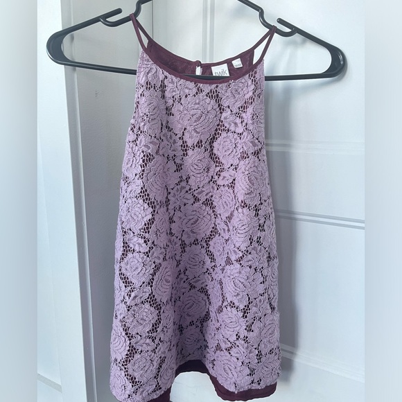 #89 Twik lavender lace halter tank blouse - Picture 1 of 7